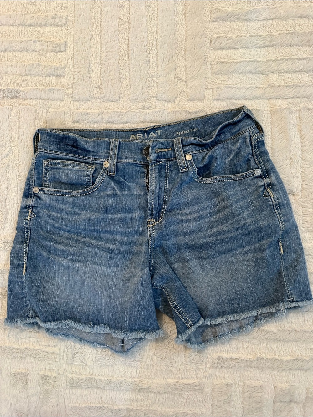 Ariat denim shorts 28R